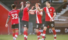 24-25赛季英超第13轮 布莱顿VS南安普顿,激战正酣，谁将笑到最后？”