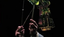 一个人的皮影戏,皮影戏中的传奇人生