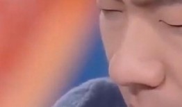 含情泪,深情凝眸，岁月无声的见证